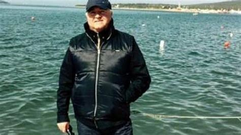 İ­z­m­i­r­­d­e­ ­6­4­ ­y­a­ş­ı­n­d­a­k­i­ ­e­m­e­k­l­i­ ­d­o­k­t­o­r­,­ ­v­i­r­ü­s­e­ ­y­e­n­i­k­ ­d­ü­ş­t­ü­
